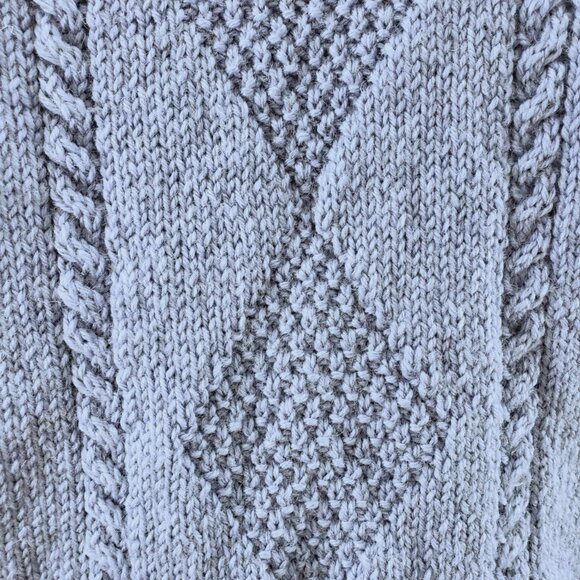 Handmade Oversize Knit Sweater Soft Warm Wool Beautiful Detailing Medium Large - Picture 6 of 6